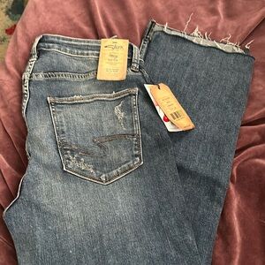 Silver Jeans Mazy style size 32/26 boot crop/hi rise